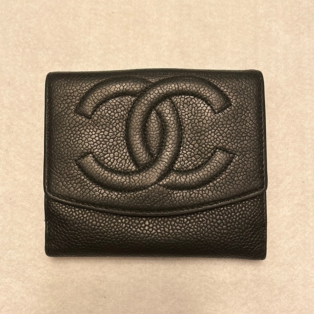 Chanel black caviar leather bifold wallet, very good condition!